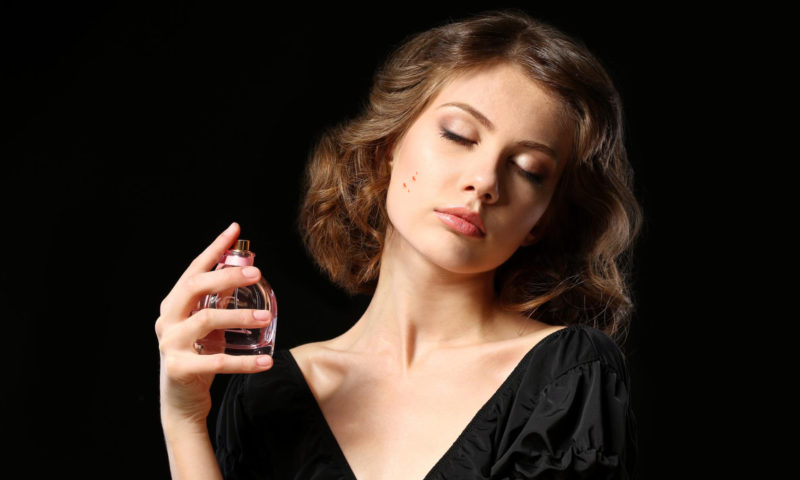 Can Fragrance Cause Breakouts of Acne