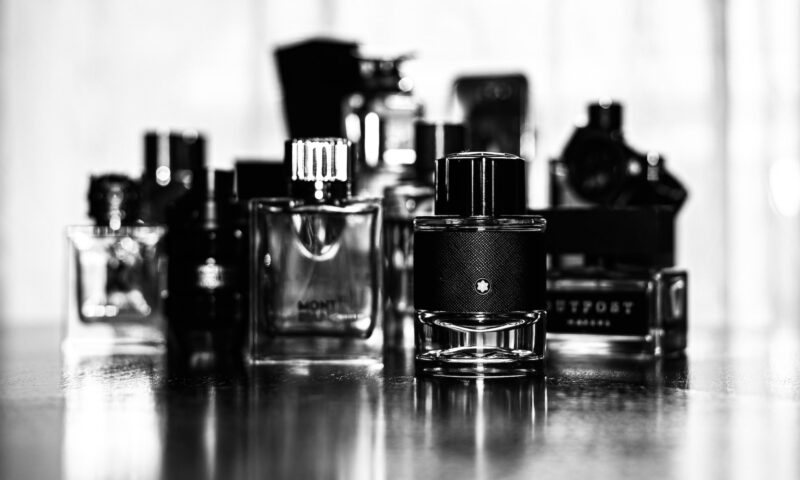 How to Apply Cologne Without Spray