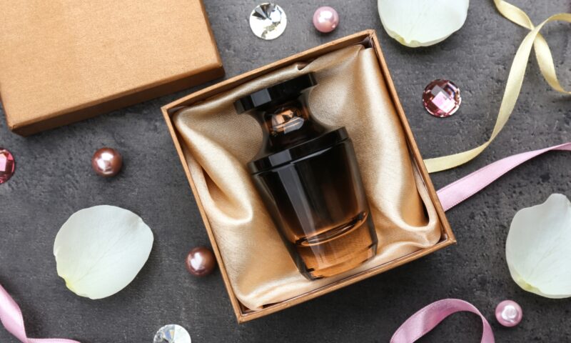 Is Perfume a Good Gift? (Plus Its Symbolic Meaning)