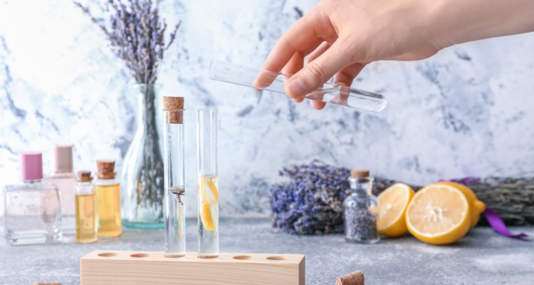Alternatives to Vanilla Extract for Perfume